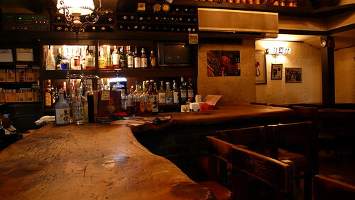 新宿の居酒屋 どん底 は文化人が愛したお店 来店した有名人や人気メニューは Jouer ジュエ