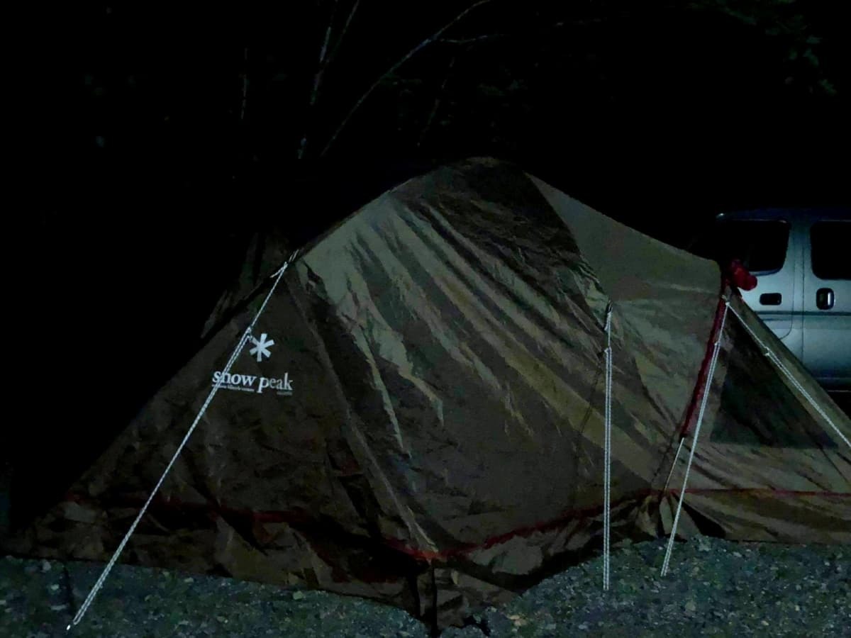 キャンプ場 テント