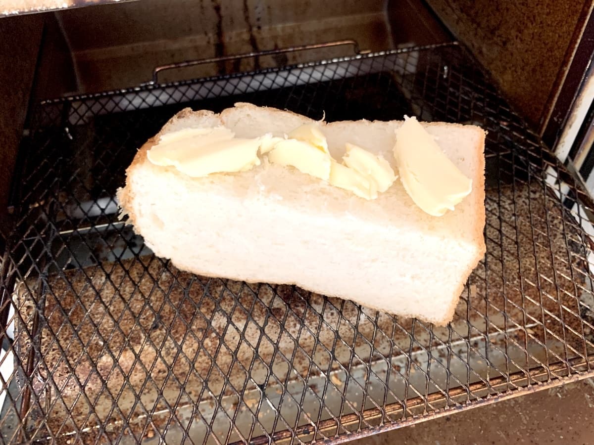 業務スーパー 天然酵母食パンのバタートースト