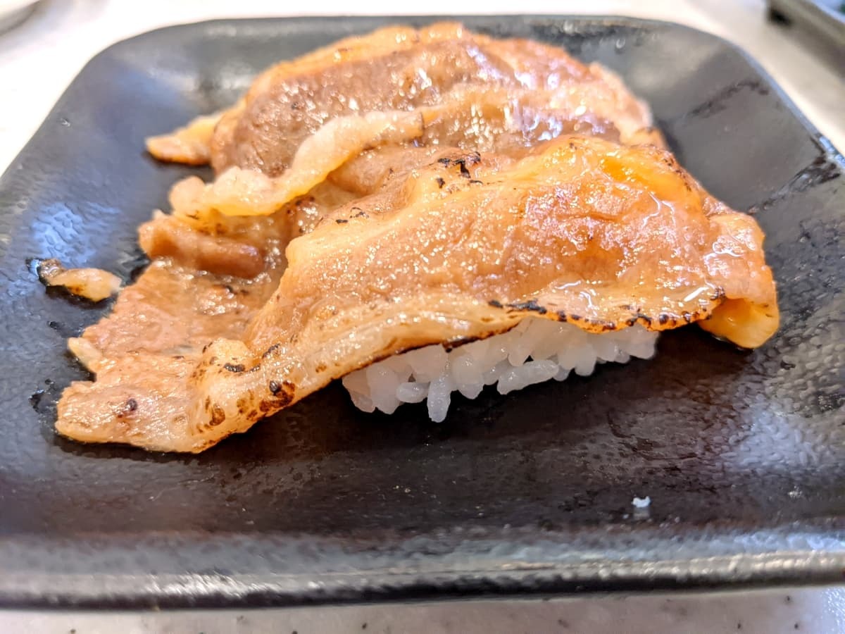 かっぱ寿司 肉ネタ 牛カルビ炙り