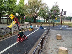 栃木 鹿沼公園で遊ぼう 児童交通公園のゴーカートや自転車コースがおすすめ 3ページ目 Jouer ジュエ