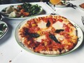 コストコはピザの種類が豊富！冷凍食品からフードコートまで人気商品を一挙大公開