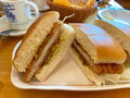 【コメダ珈琲店】新宿中村屋とコラボ！本格カレーのカツカリーパンを実食
