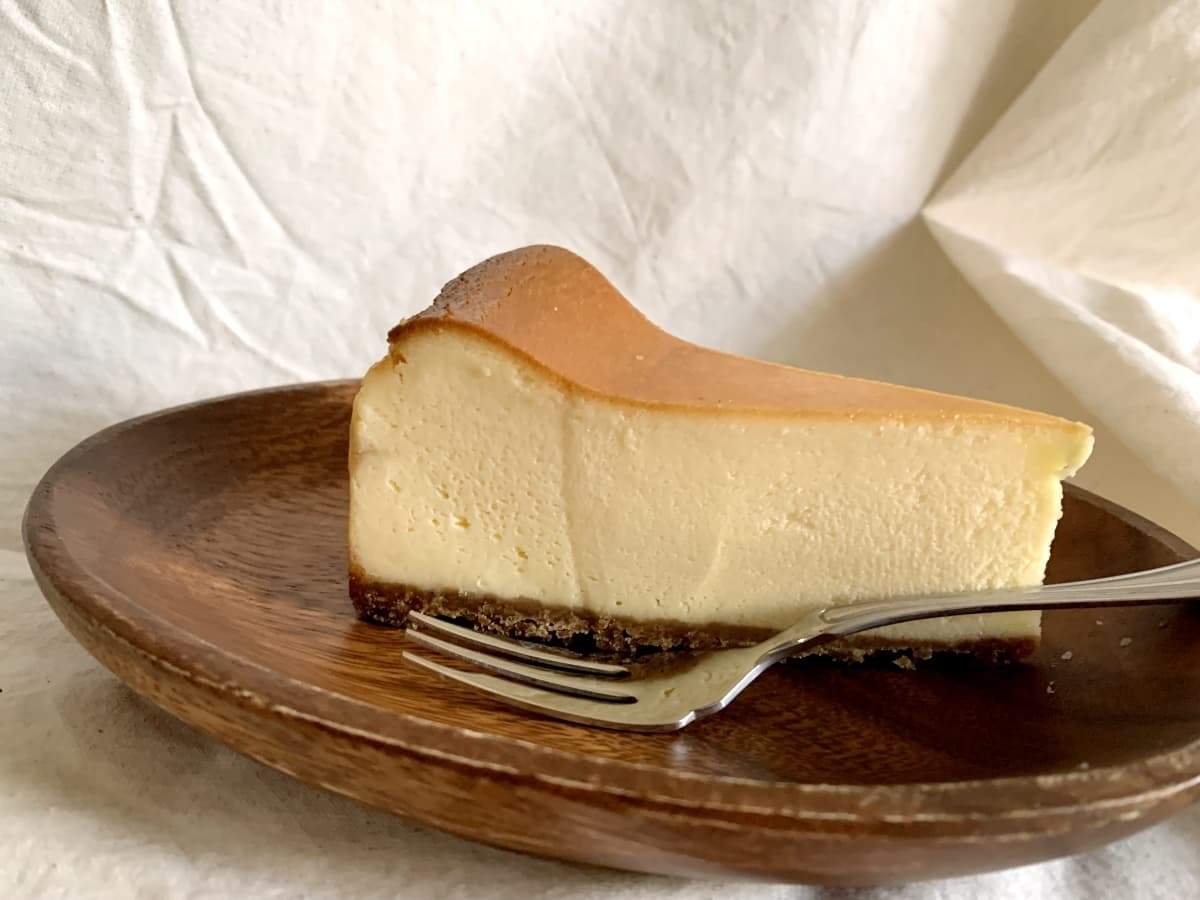 コストコのチーズケーキは冷凍保存ok 気になる賞味期限や美味しい食べ方は Jouer ジュエ