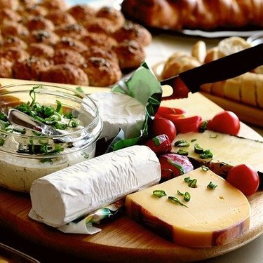 みんな大好きチーズのカロリーを徹底調査 よく食べる種類を比較しました 3ページ目 Jouer ジュエ