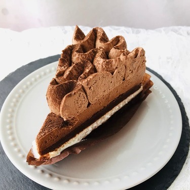 実食 スタバ クラシックチョコレートケーキ は珈琲と最高の組み合わせ 2ページ目 Jouer ジュエ