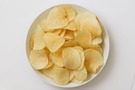 【ポテトチップス】カロリー低めの商品ランキングTOP7！人気のノンフライも
