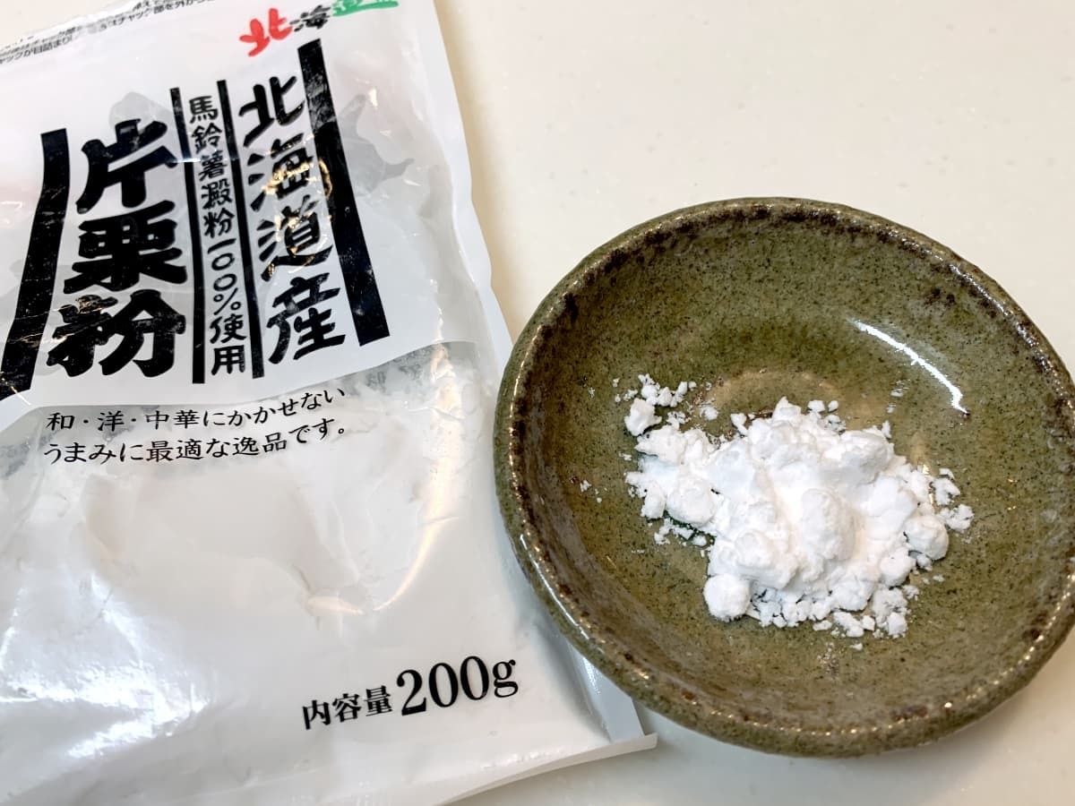 片栗粉 がないときの代用品はコレ 小麦粉やコーンスターチも使える 4ページ目 Jouer ジュエ