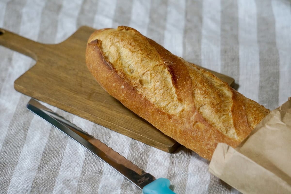 おいしいフランスパン バタール の魅力を総まとめ バゲットとの違いは Jouer ジュエ