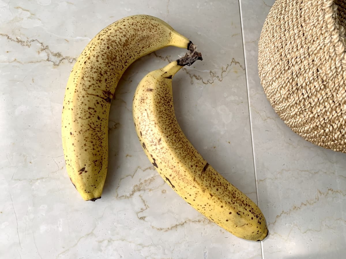 バナナ の黒い部分は食べても大丈夫 変色する原因や斑点の正体は 2ページ目 Jouer ジュエ