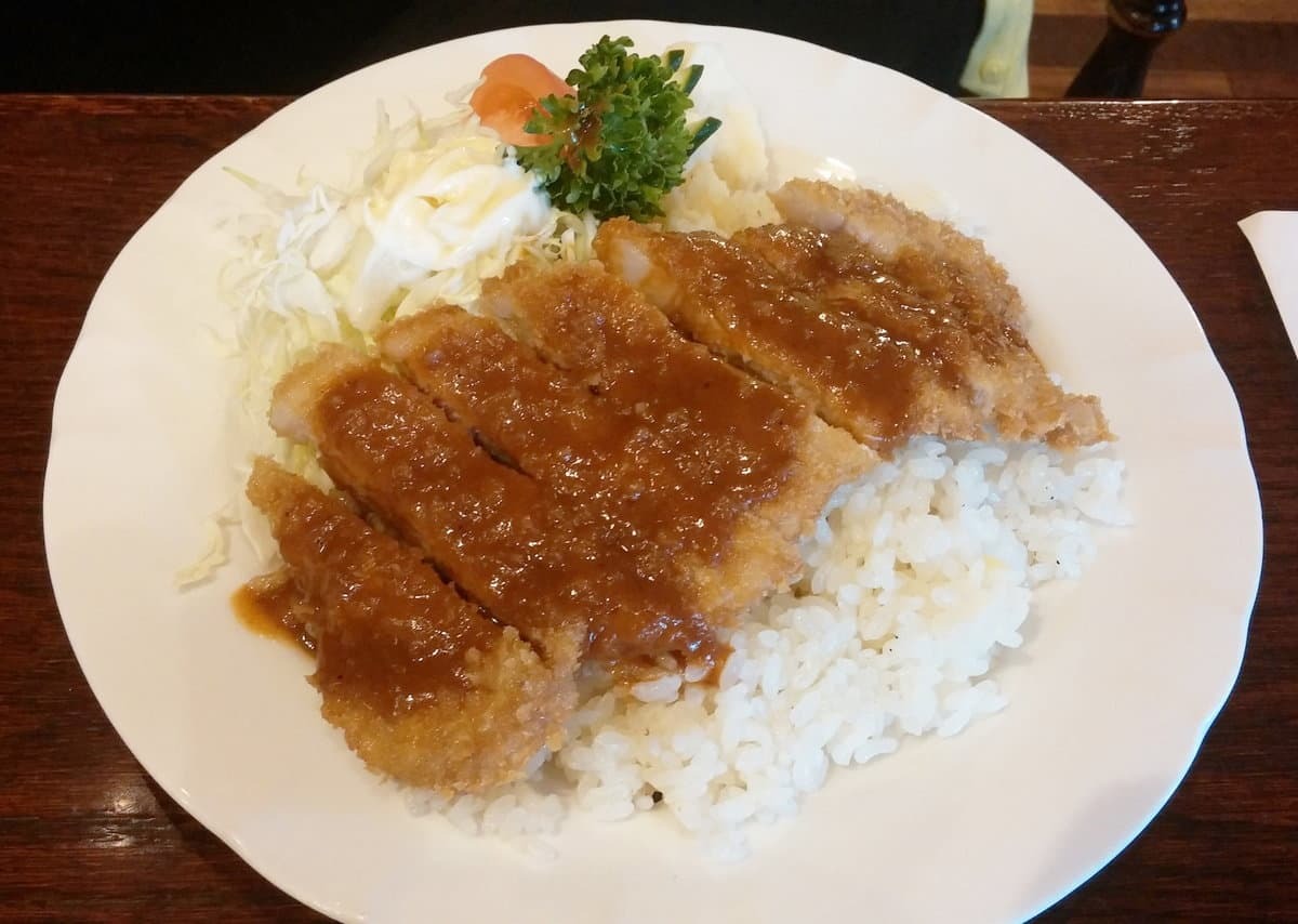 エスカロップ とは北海道 根室のご当地グルメ おいしいお店は 2ページ目 Jouer ジュエ