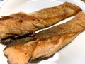 鮭と塩麹を使ったおいしいレシピをご紹介！定番のホイル焼きやムニエルも